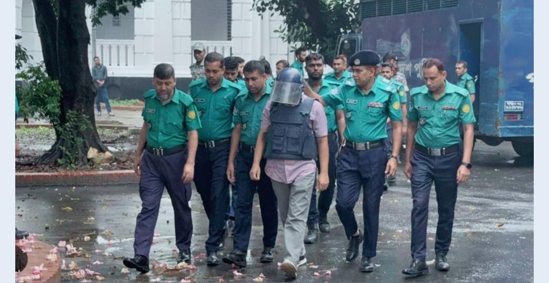 কারাগারে একক সেলে রাখা হলো আসামি থেকে রাজসাক্ষী হওয়া সাবেক আইজিপিকে