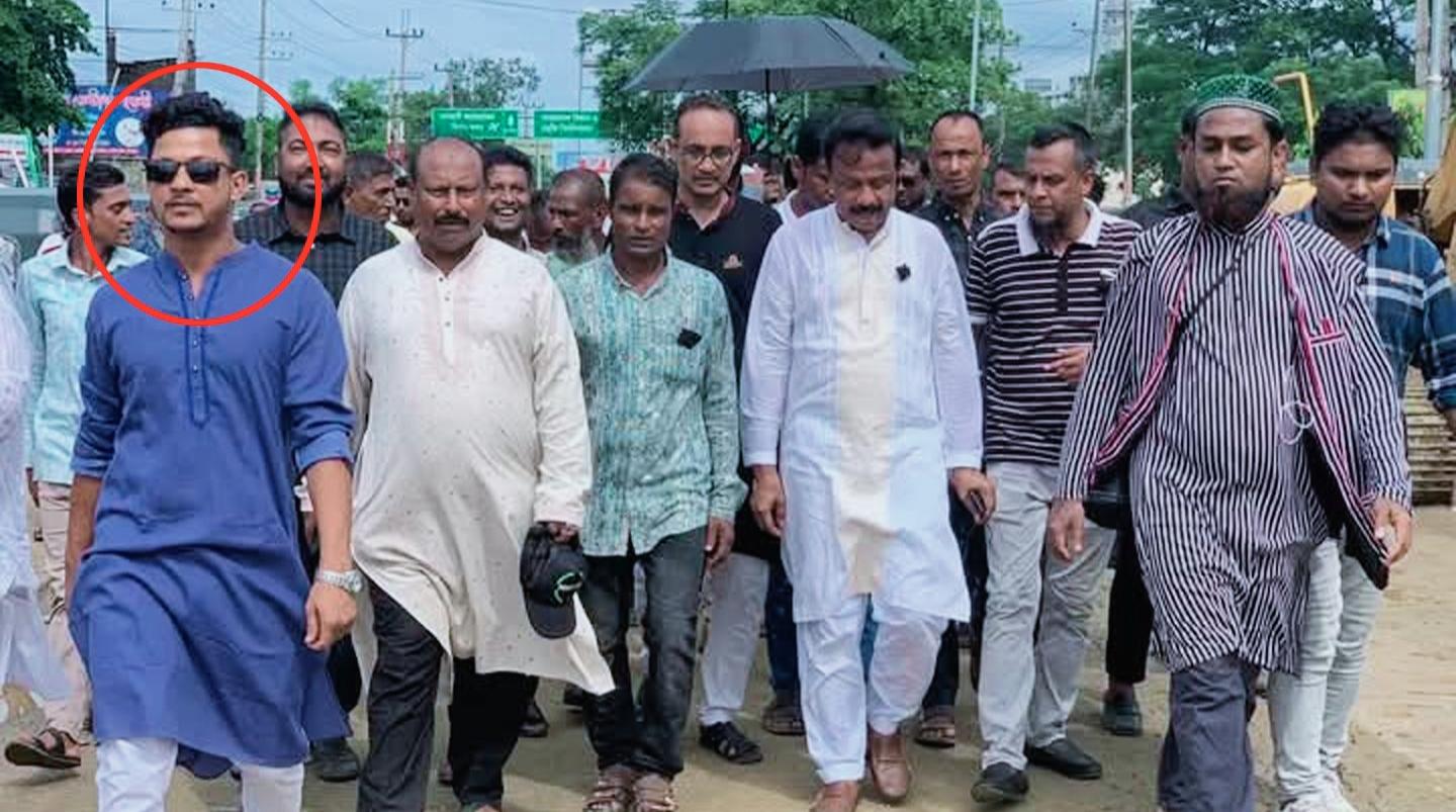 ভুমি দখলও চাঁদাবাজির অভিযোগে আলোচিত যুবলীগ নেতা খুকু মেম্বার আটক