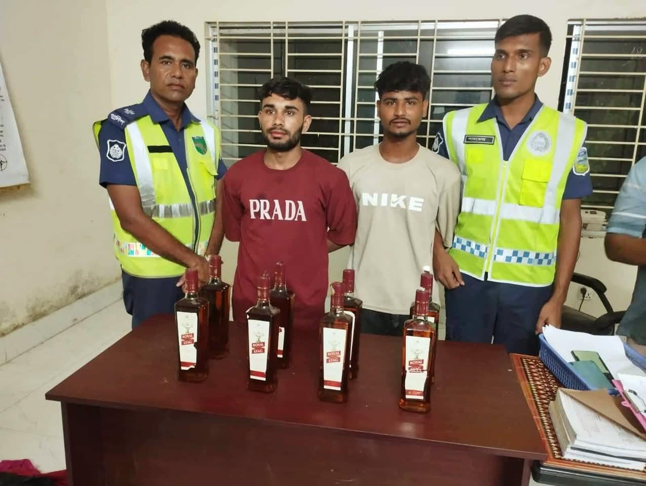 জৈন্তাপুরে ভারতীয় মদসহ ২ জন আটক