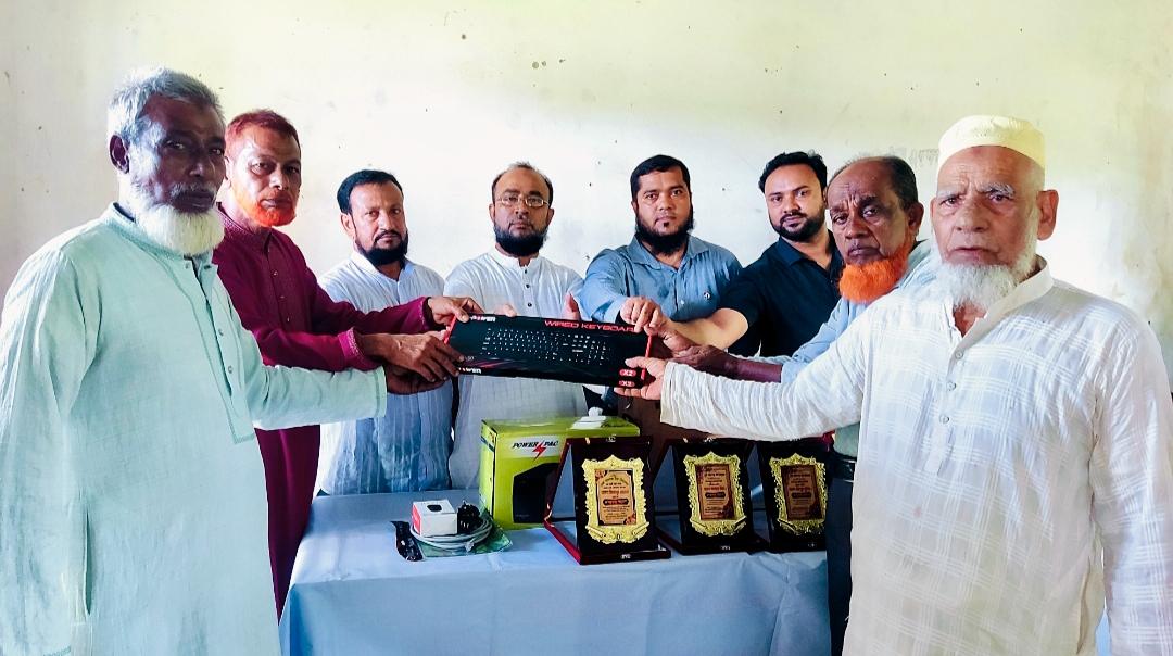দক্ষিণ সুরমার রেঙ্গা আশুগঞ্জ উচ্চ বিদ্যালয়ে শিক্ষা উপকরণ বিতরণ সম্পন্ন