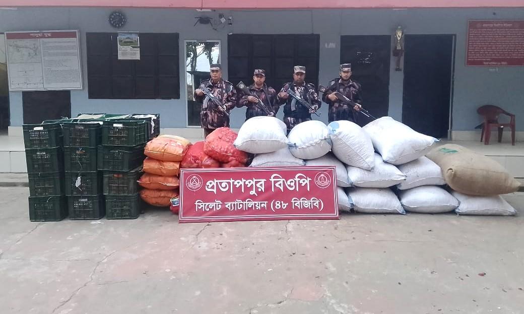সিলেট সীমান্তে বিজিবির অভিযানে, প্রায় ২ কোটি টাকার ভারতীয় চোরাই পণ্য জব্দ