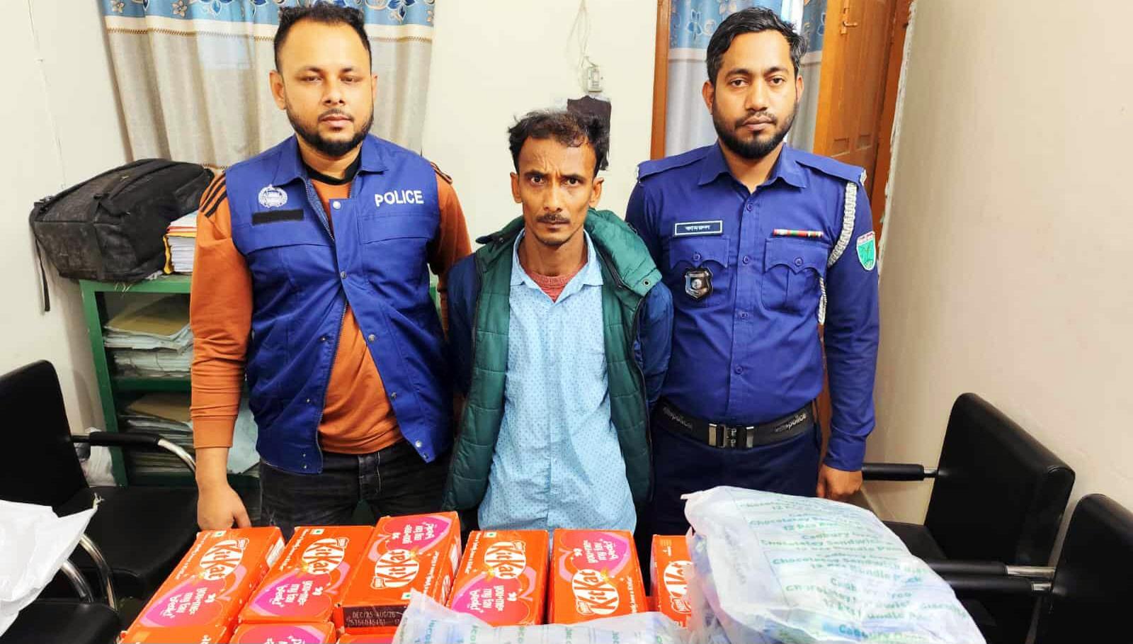 জৈন্তাপুরে চেকপোস্টে ভারতীয় চোরাই পণ্যসহ একজন আটক