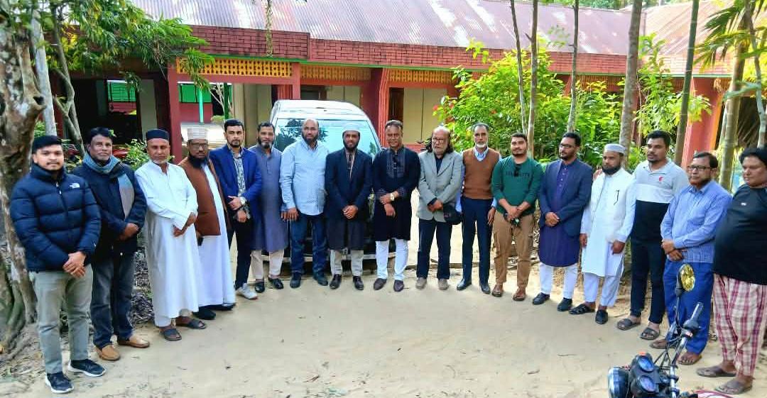 বড়লেখার পূর্ব তারাদরম গ্রামের অবহেলিত রাস্তা উন্নয়নে আলোচনা সভা