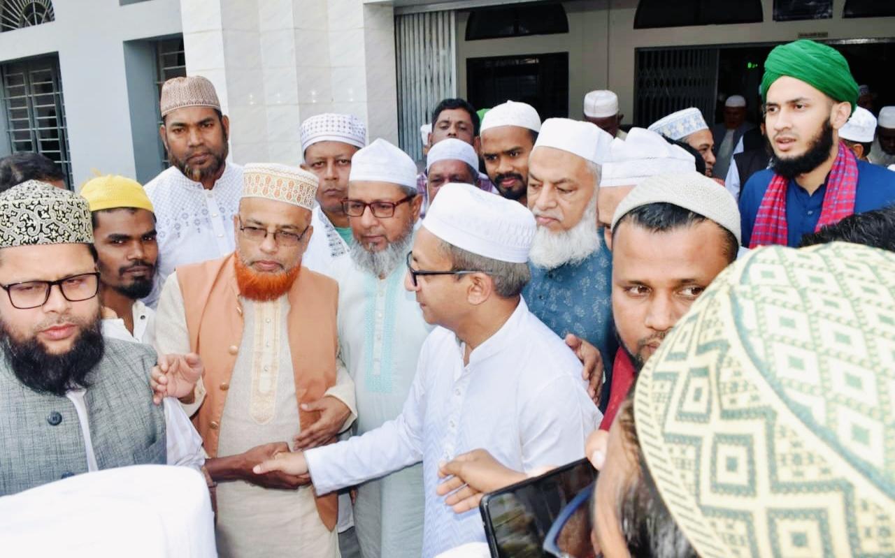 ইমাম-মুয়াজ্জিনদের হাদিয়া বৃদ্ধি ও তাদের মর্যাদা নিশ্চিত করা হবে: খন্দকার মুক্তাদির