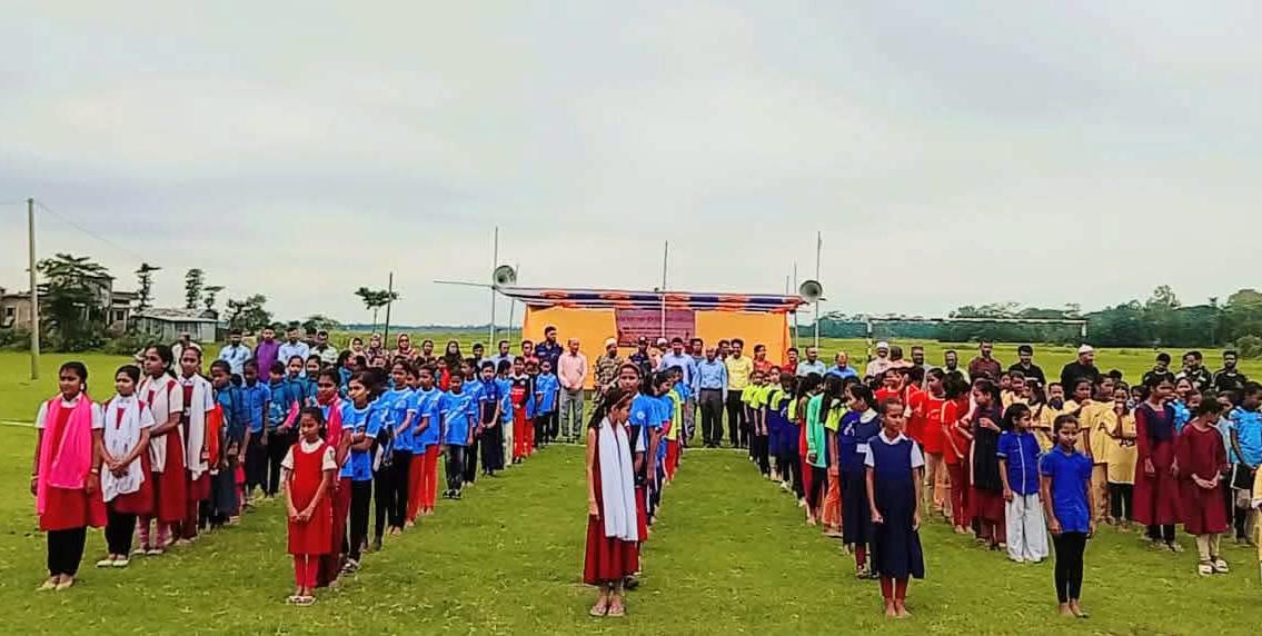 শান্তিগঞ্জে প্রাথমিক বিদ্যালয় গোল্ডকাপ ফুটবল টুর্নামেন্টের বর্ণাঢ্য উদ্বোধন