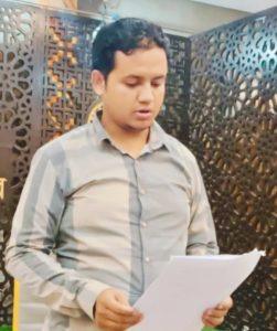 সংবাদ সম্মেলনে লিখিত বক্তব্য পাঠ করছেন মো. জয়নাল আবেদীন বাদশা