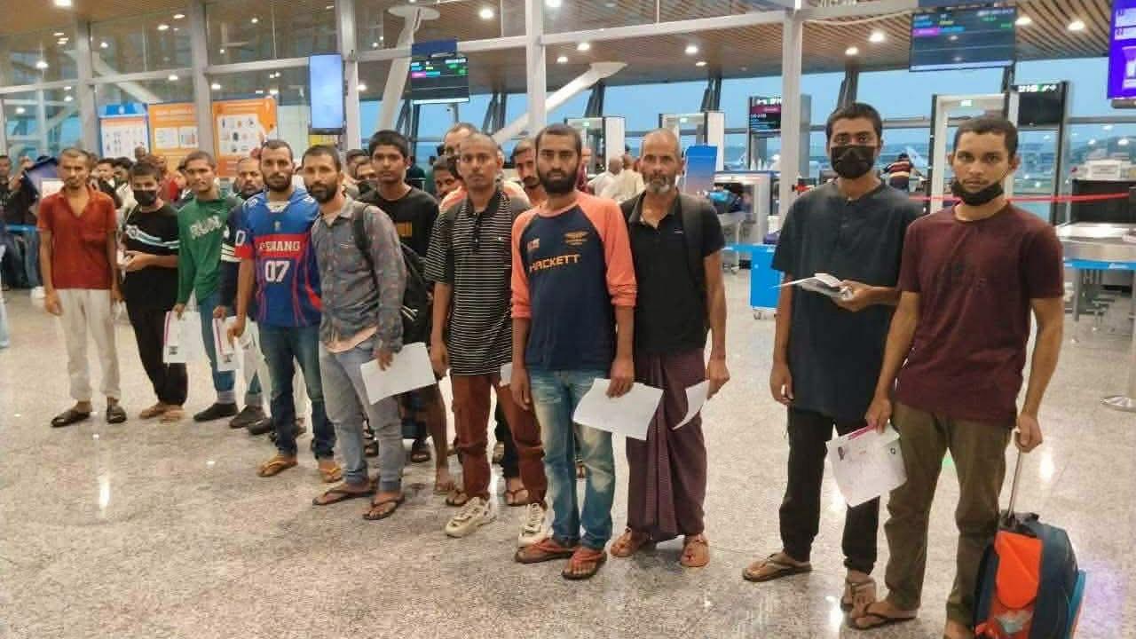 মালয়েশিয়া থেকে ফেরত প্রবাসীদের বাস্তব চিত্র