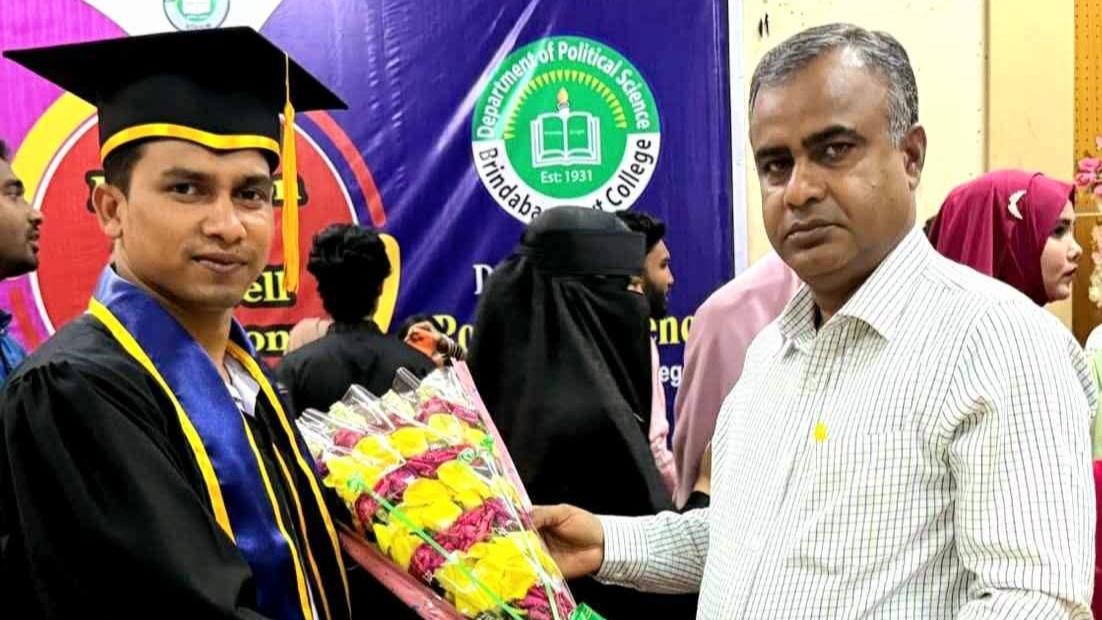 দারিদ্র্য ও সংগ্রাম পেরিয়ে প্রথম শ্রেণিতে মাস্টার্স: বিদেশে উচ্চশিক্ষার স্বপ্নে শোয়েব আহমেদ