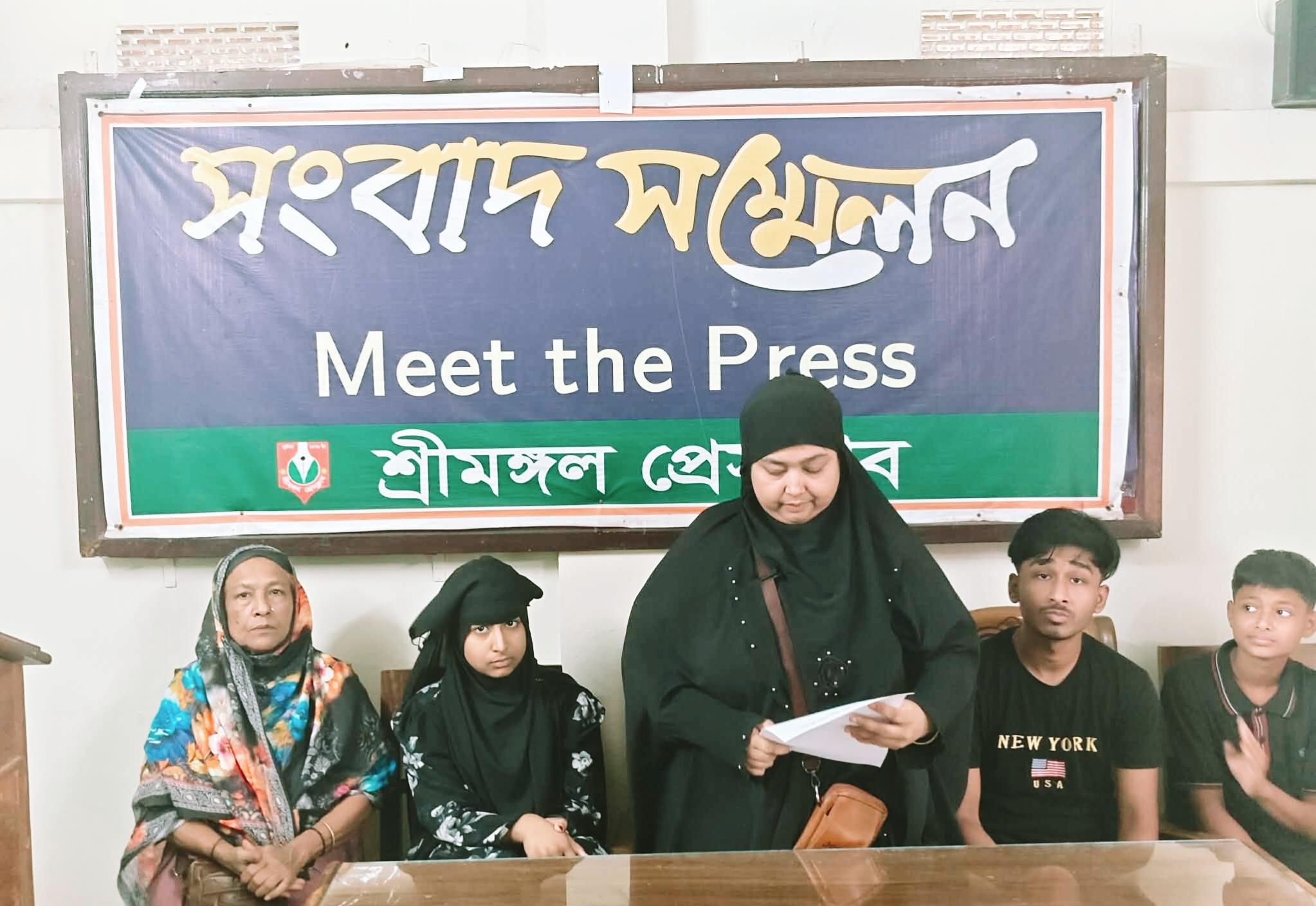 স্বামীর সম্পত্তি অধিকার না পাওয়ায় কান্নায় ভেঙ্গে পড়েন প্রতিবন্ধী রহিমা