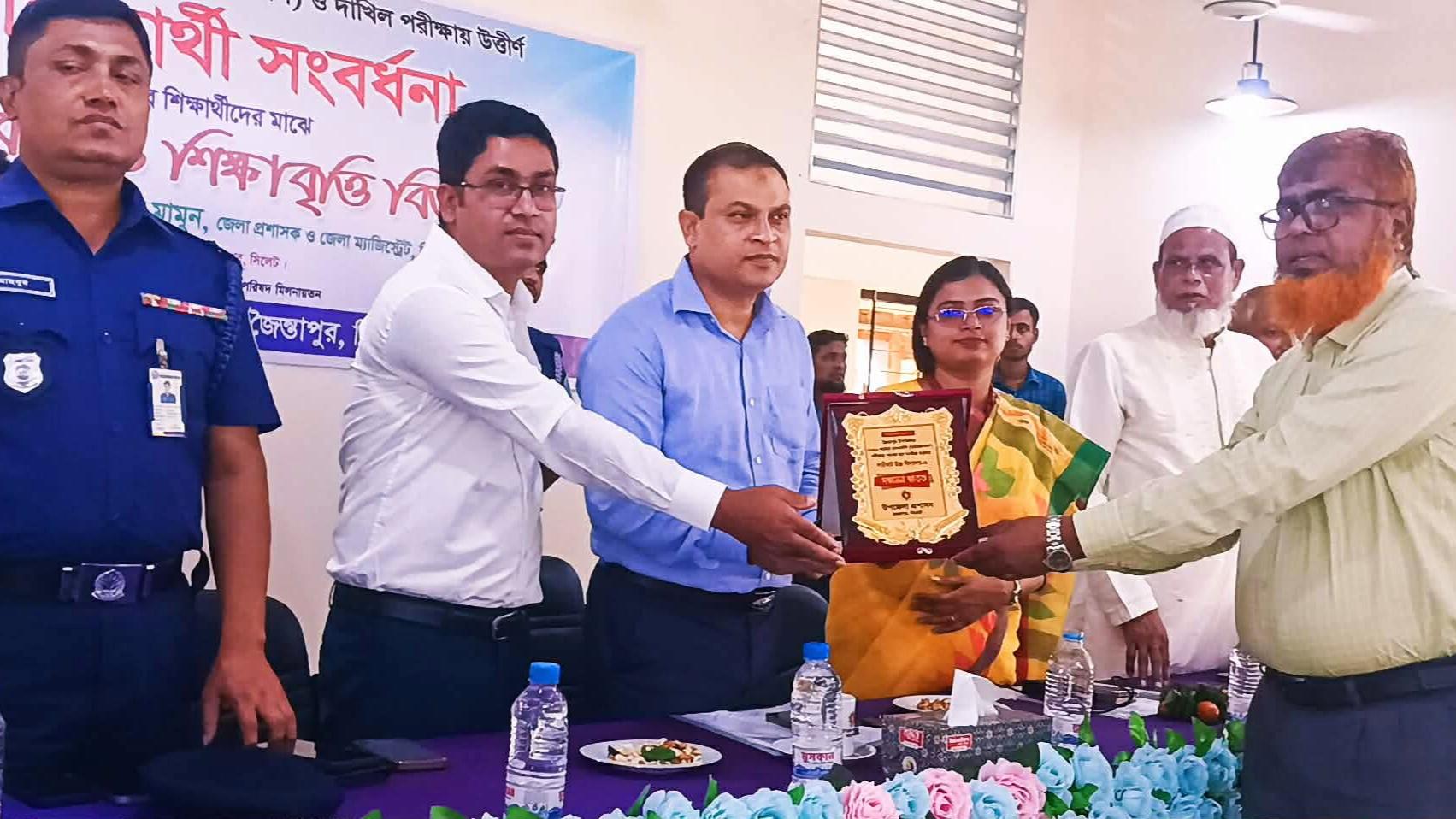 জৈন্তাপুরের শিক্ষার মানোন্নয়নে সমন্বিত কর্মপরিকল্পনা নিতে হবেঃ-জেলা প্রশাসক আবদুল্লাহ আল মামুন