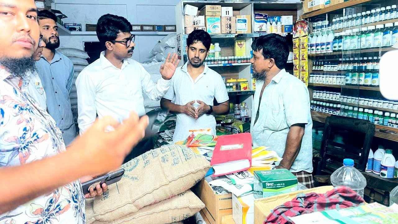 বানিয়াচংয়ে অতিরিক্ত দামে সার বিক্রি করলেই কঠোর ব্যবস্থা: ডিলারদের সতর্ক করলেন এসিল্যান্ড